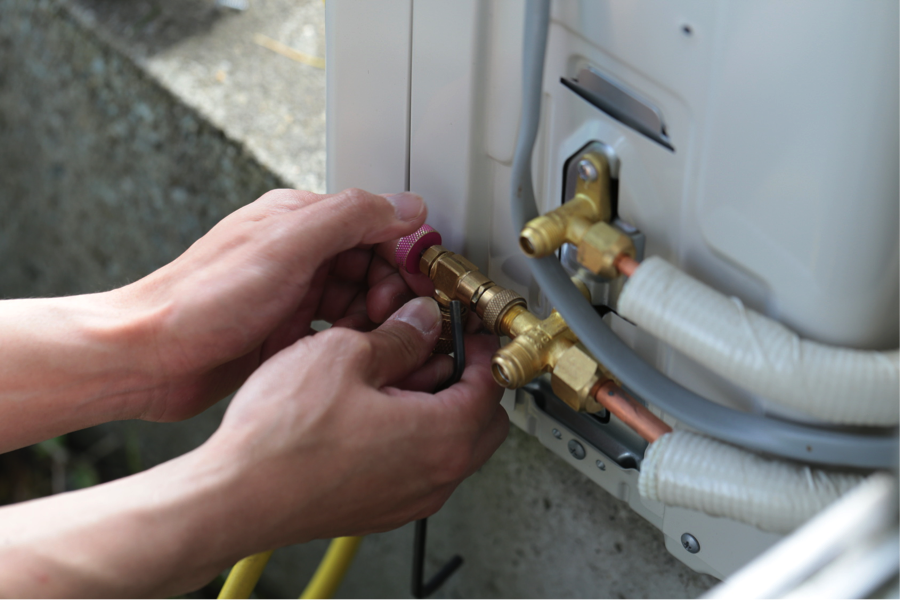 air conditioner has low refrigerant